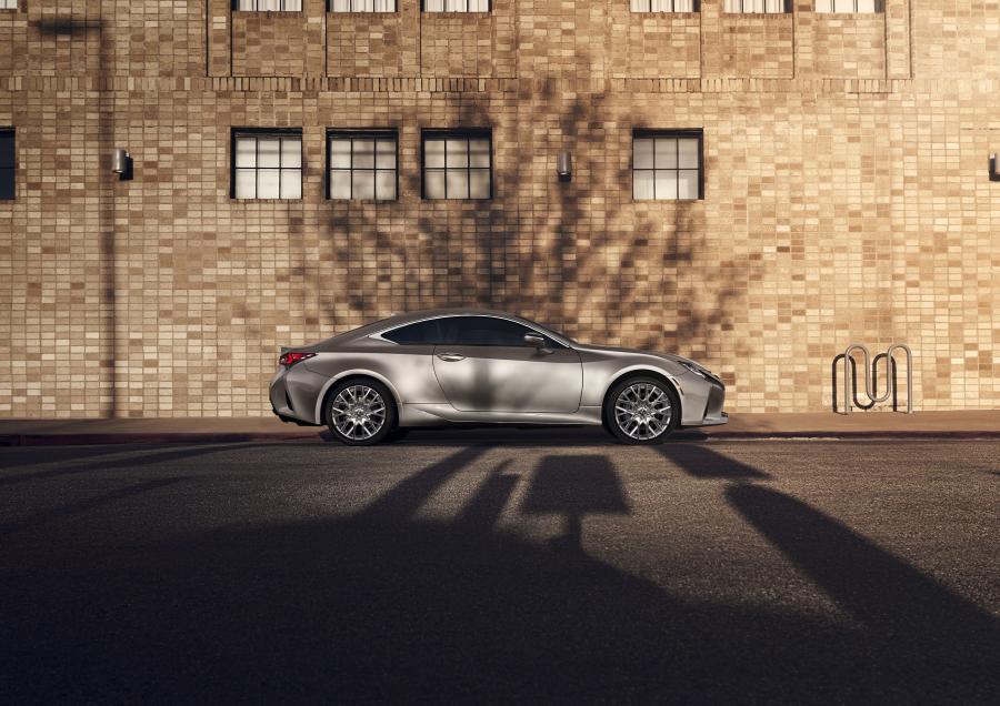  Lexus RC300 2018 года  (NA) (фото 6 из 8)